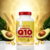 Gélulettes COENZYME Q10 + Vitamine E sur fond doré, autour d’avocats et céréales, design lumineux et santé.